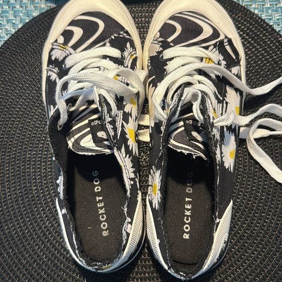 Rocket Dog Daisy Floral lace-up sneakers - Women’s Size 7.5 - Picture 6 of 6